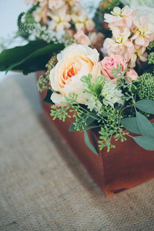 rustic cream and burlap California ranch wedding - photo by Kate Miller Photography | via junebugweddings.com rustic cream and burlap California ranch wedding - photo by Kate Miller Photography | via junebugweddings.com