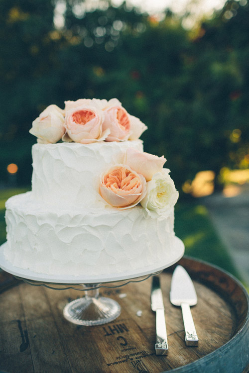 rustic wedding cake decorated with flowers - cake by Old Tyme Pastries, photo by Kate Miller Photography | via junebugweddings.com rustic wedding cake decorated with flowers - cake by Old Tyme Pastries, photo by Kate Miller Photography | via junebugweddings.com
