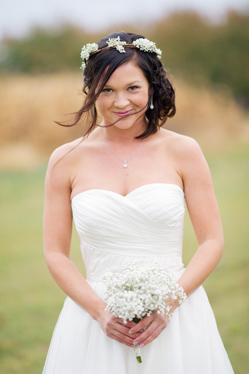 Barn wedding with woodland decor by Kelly Sweet Photography | junebugweddings.com Barn wedding with woodland decor by Kelly Sweet Photography | junebugweddings.com