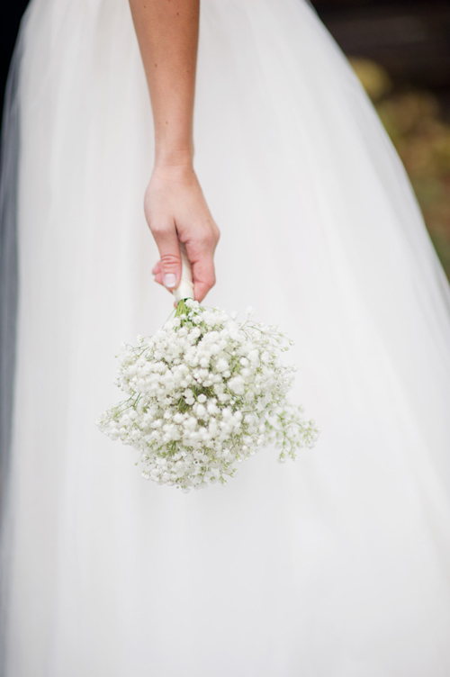 Barn wedding with woodland decor by Kelly Sweet Photography | junebugweddings.com Barn wedding with woodland decor by Kelly Sweet Photography | junebugweddings.com
