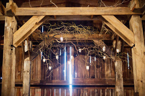 Barn wedding with woodland decor by Kelly Sweet Photography | junebugweddings.com Barn wedding with woodland decor by Kelly Sweet Photography | junebugweddings.com