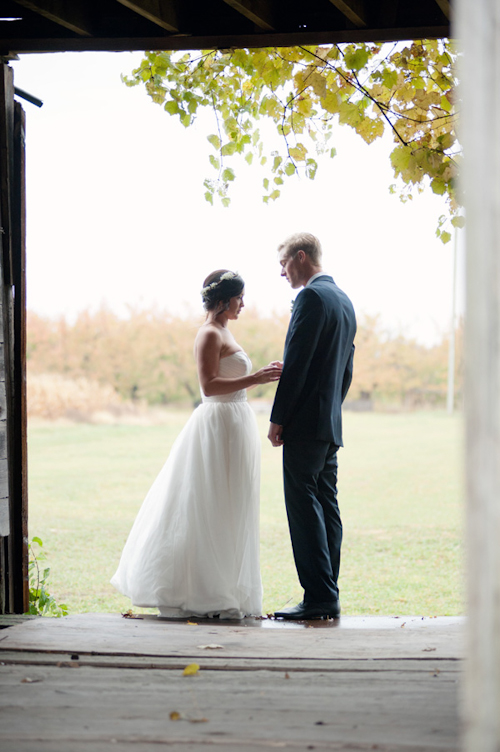 Barn wedding with woodland decor by Kelly Sweet Photography | junebugweddings.com Barn wedding with woodland decor by Kelly Sweet Photography | junebugweddings.com