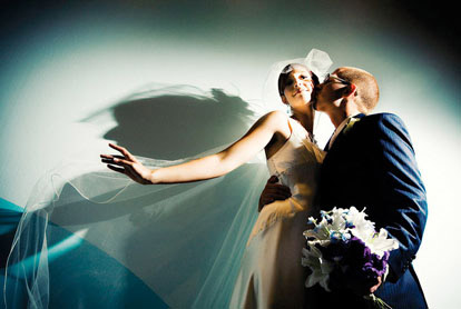 Playful wedding couple shadow portrait by Amelia Lyon Photography Playful wedding couple shadow portrait by Amelia Lyon Photography