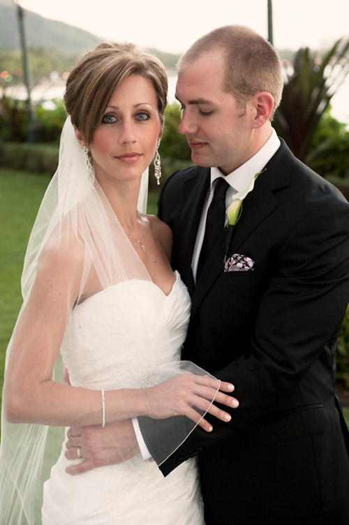beachfront destination wedding at Westin Moana Surfrider, Waikiki, Hawaii, photography by Derek Wong beachfront destination wedding at Westin Moana Surfrider, Waikiki, Hawaii, photography by Derek Wong