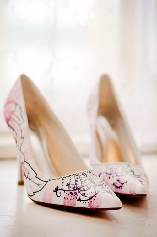 creative hand painted wedding shoes from Figgie Shoes, alternative wedding shoes creative hand painted wedding shoes from Figgie Shoes, alternative wedding shoes
