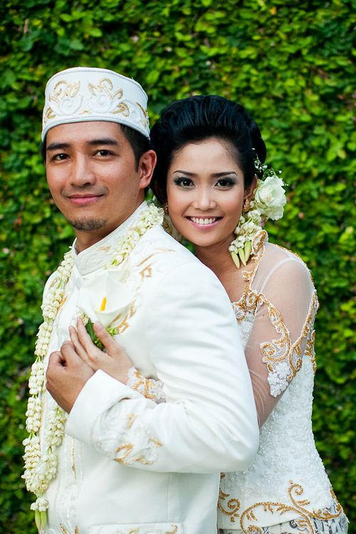 beautiful traditional Indonesian destination wedding in Bali at Kayumanis Nusa Dua Private Villas and Spa, wedding photos by Bunn Salzaron beautiful traditional Indonesian destination wedding in Bali at Kayumanis Nusa Dua Private Villas and Spa, wedding photos by Bunn Salzaron